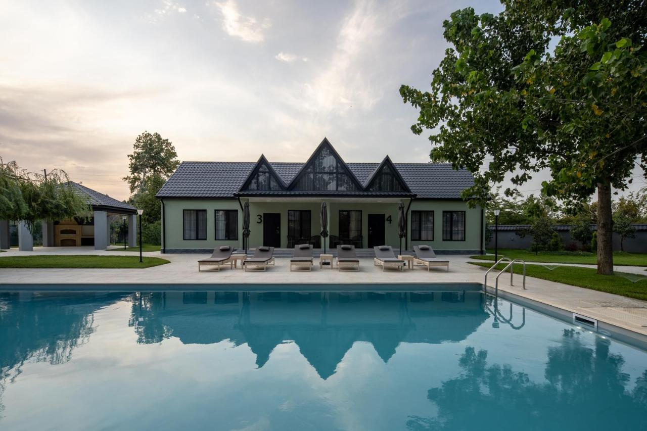 Lazy Seal Holiday Cottages Nabran Muqtedir Exterior photo
